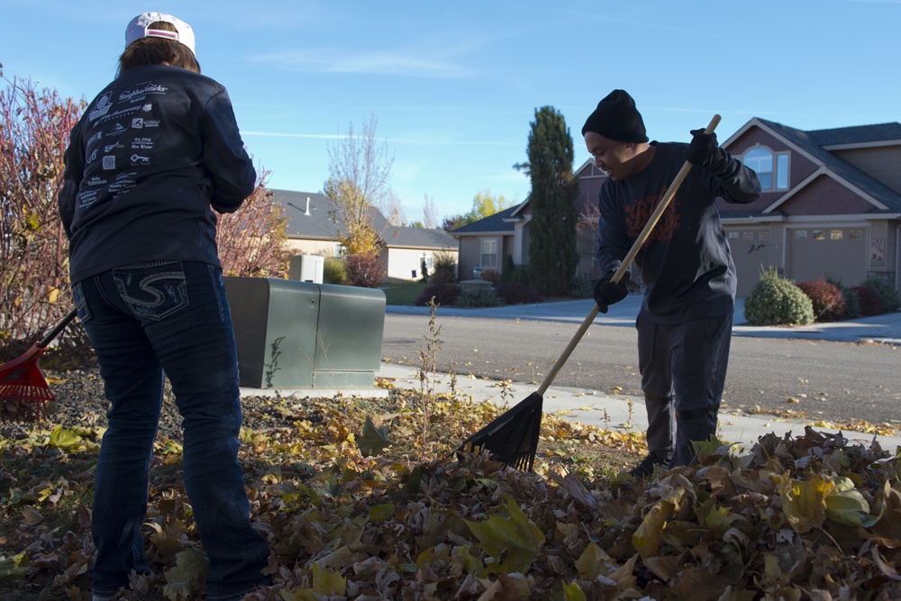 Airmen volunteer during 30th annual Rake Up Boise