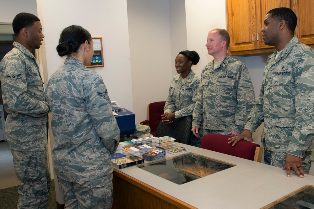 Speaking with Airmen