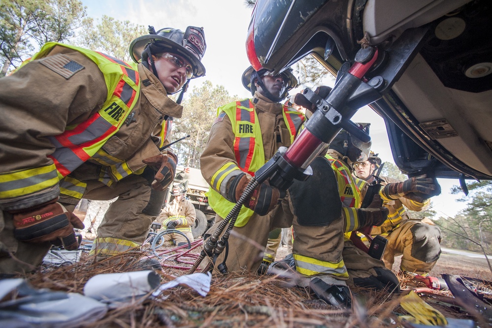 SC Guard trains for emergency vehicle extraction