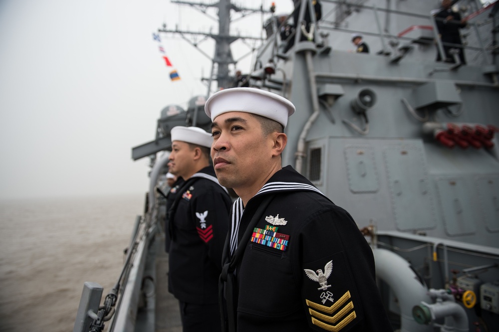 USS Stethem (DDG 63) arrives in Shanghai