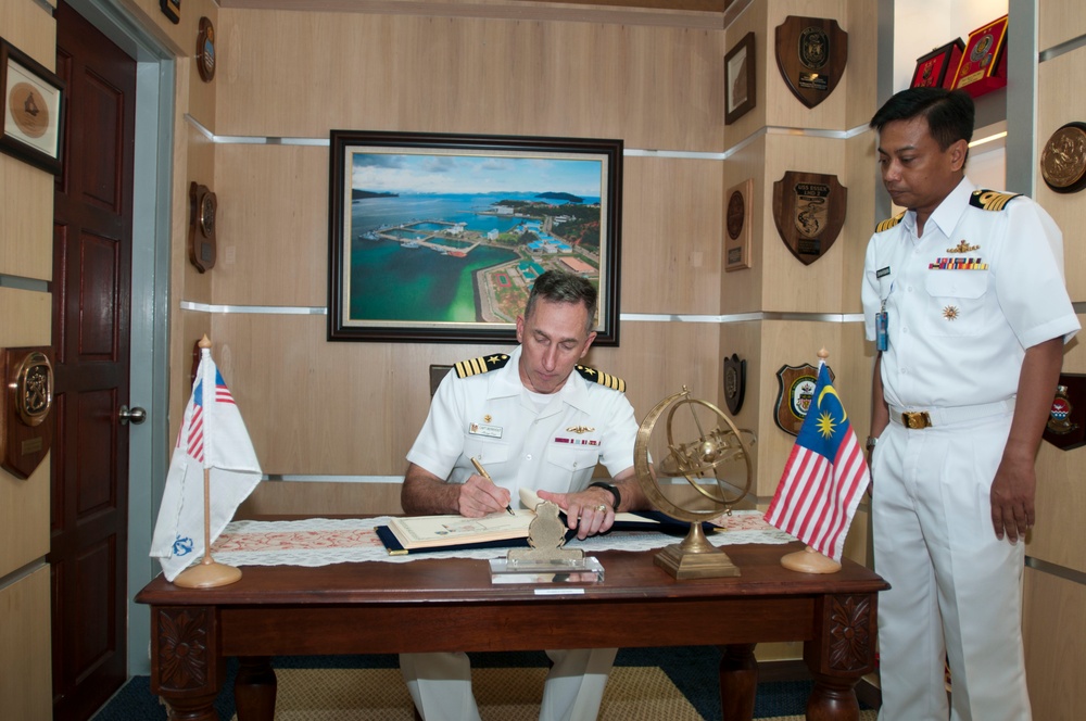 USS Ohio visits Malaysia