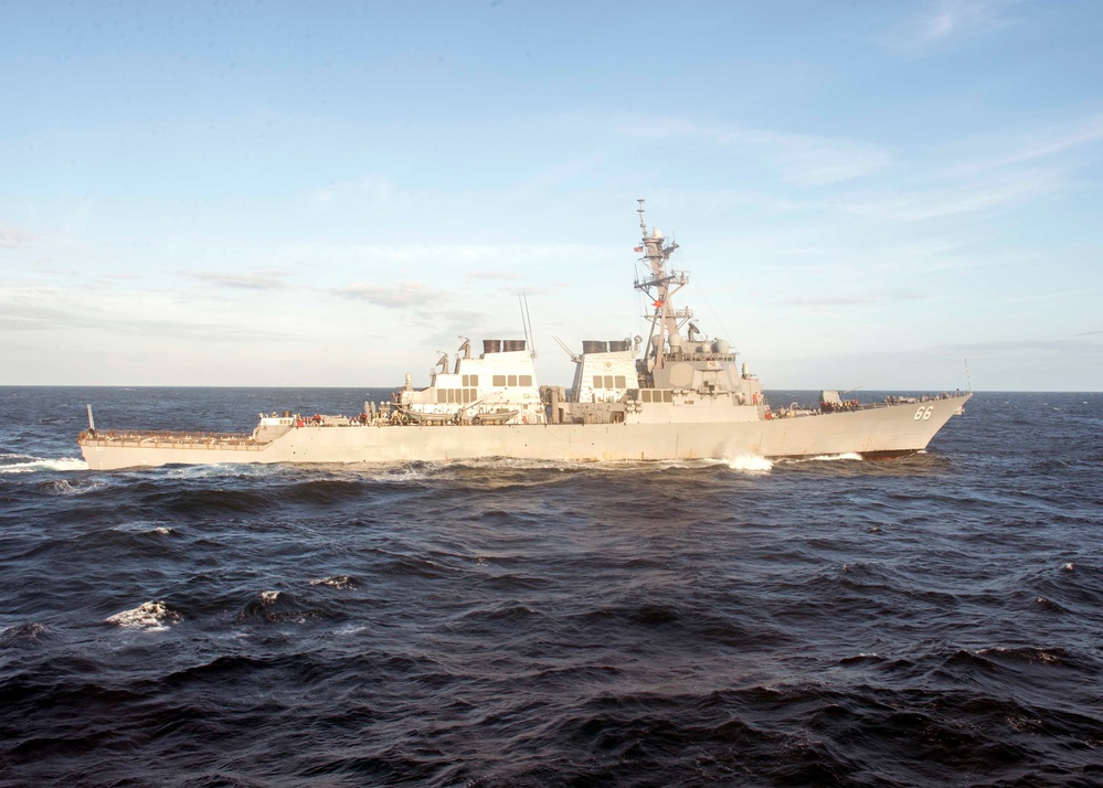 USS Gonzalez transits the Atlantic Ocean