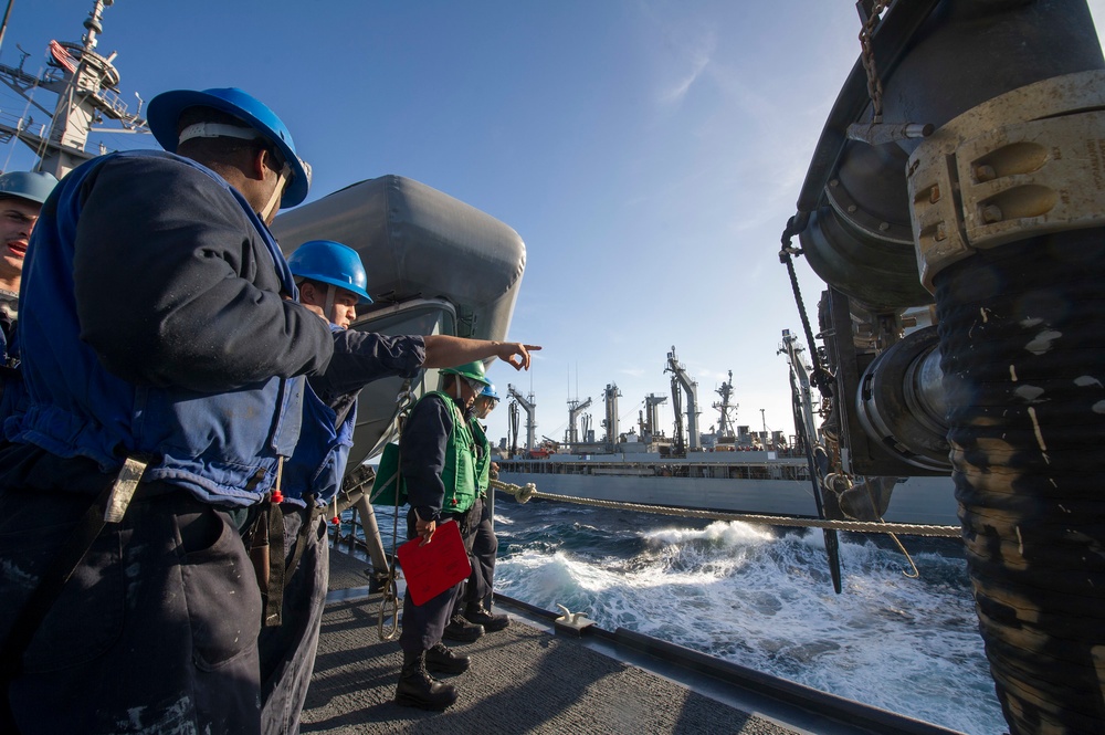 USS Gonzalez (DDG 66) conducts a replenishment at sea