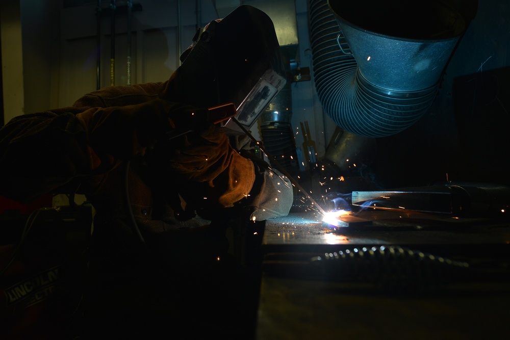 MIT school teaches railway, watercraft welding