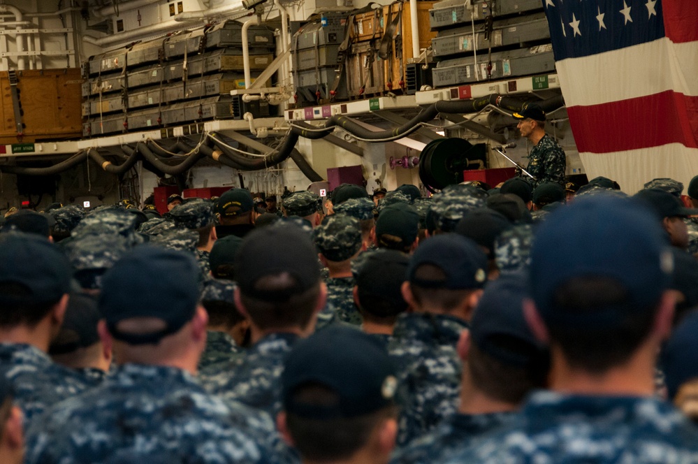 C7F visits USS Bonhomme Richard