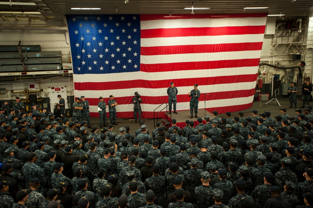 C7F visits USS Bonhomme Richard