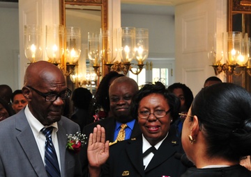 Howell promoted to brigadier general (VI)