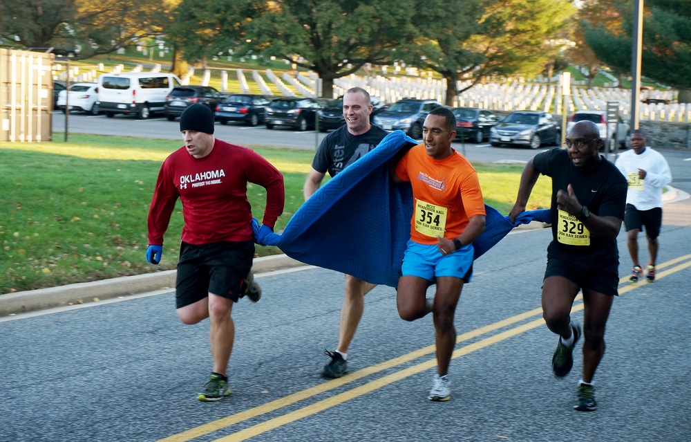 Annual Turkey Trot promotes healthy lifestyle, spirit of giving