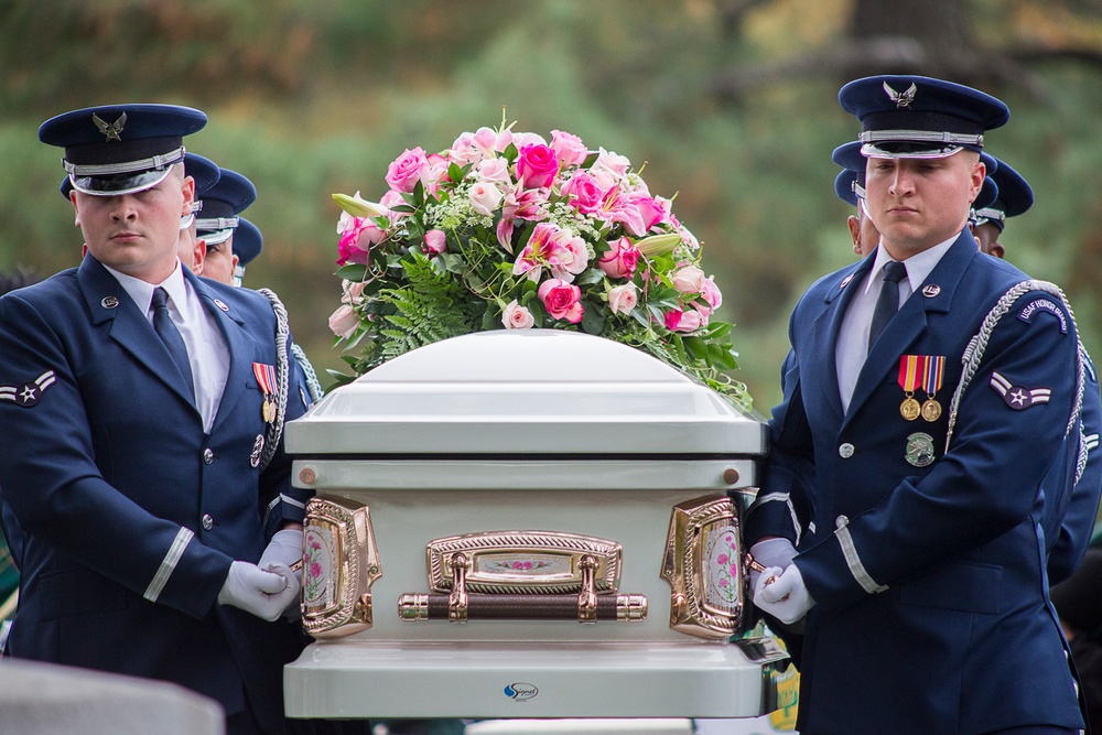 Maureen O’Hara buried at Arlington National Cemetery
