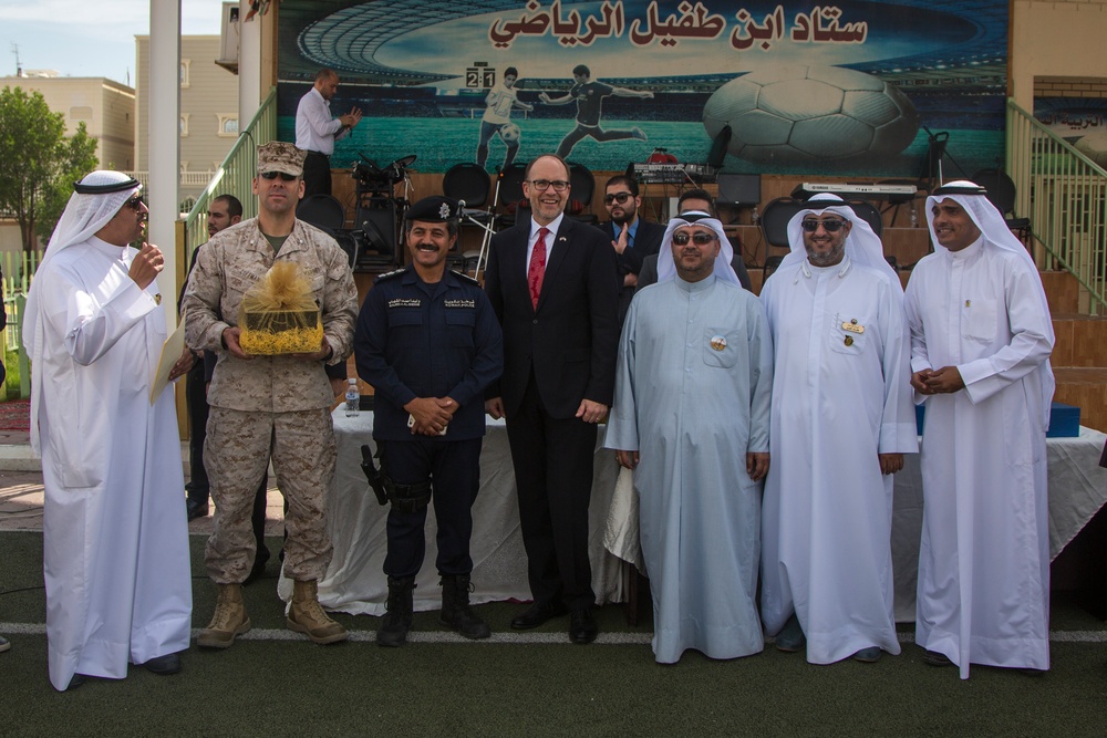 U.S. Ambassador to Kuwait, Marines of SPMAGTF-CR-CC visit local middle school