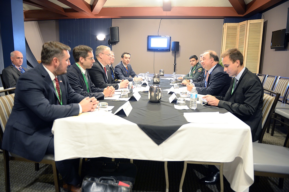 DSD met with Colombian MND Luis Carlos Villegas at the Halifax International Security Forum