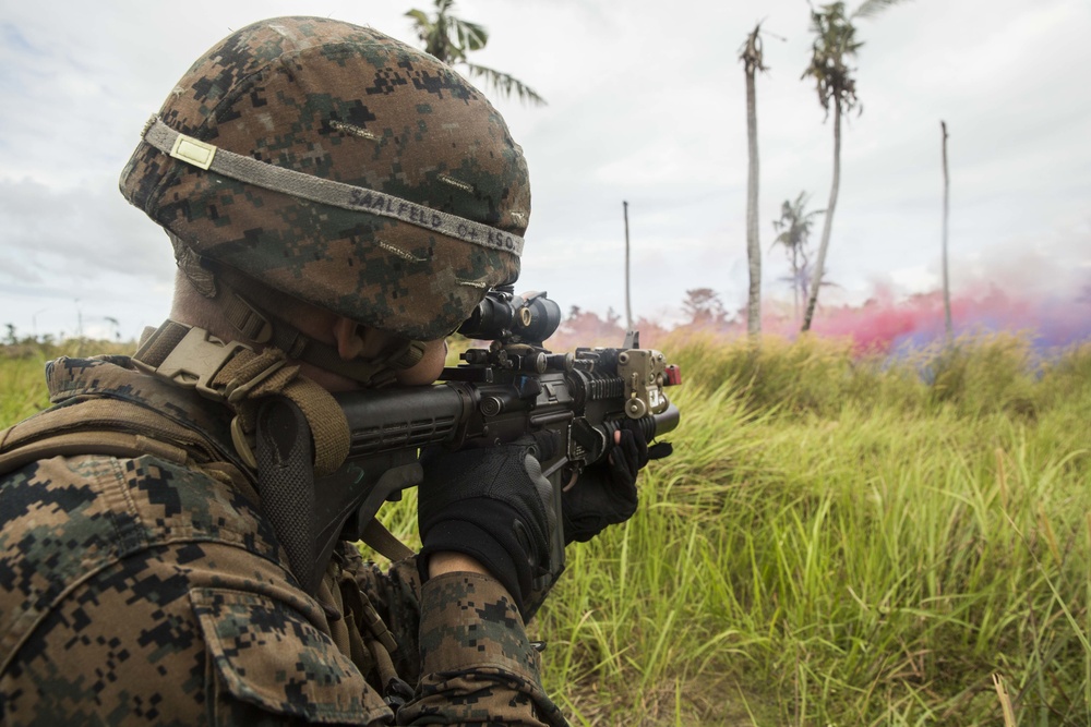 U.S. Marines, Malaysian soldiers demonstrate lessons learned in MALUS AMPHEX 15