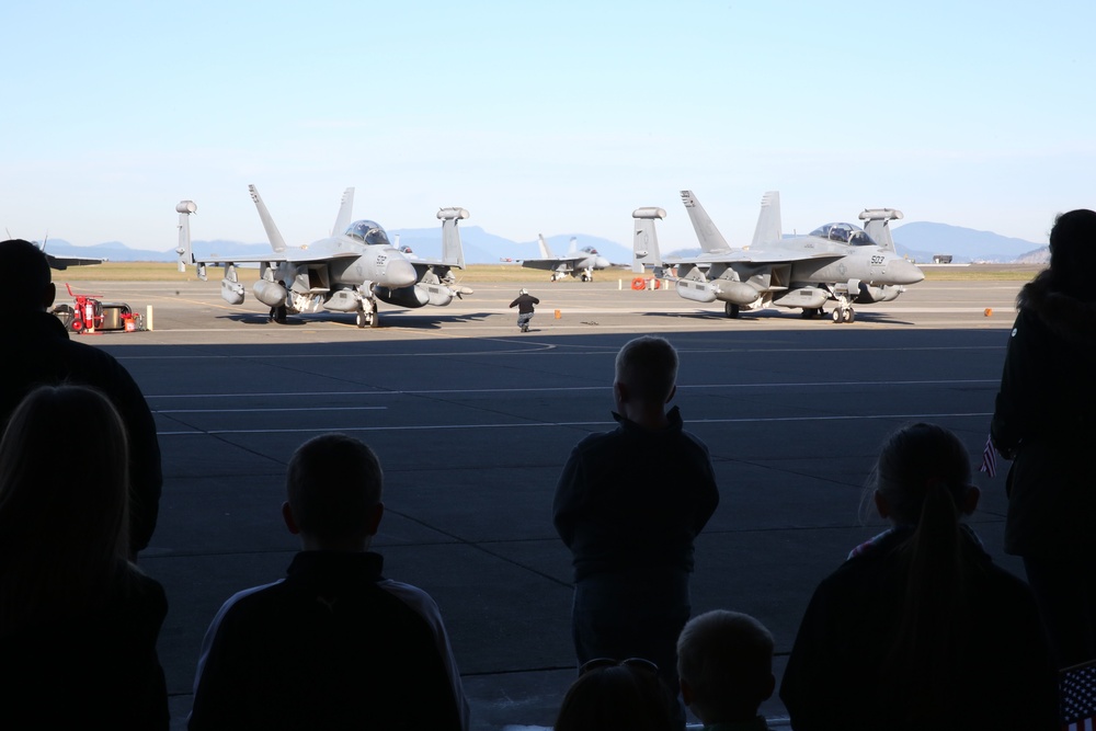 VAQ 137 returns from deployment