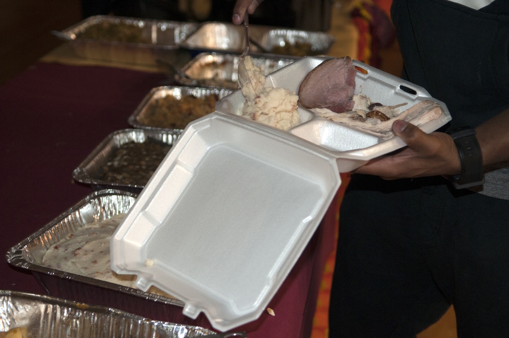 Chapel community offers Airmen dinner