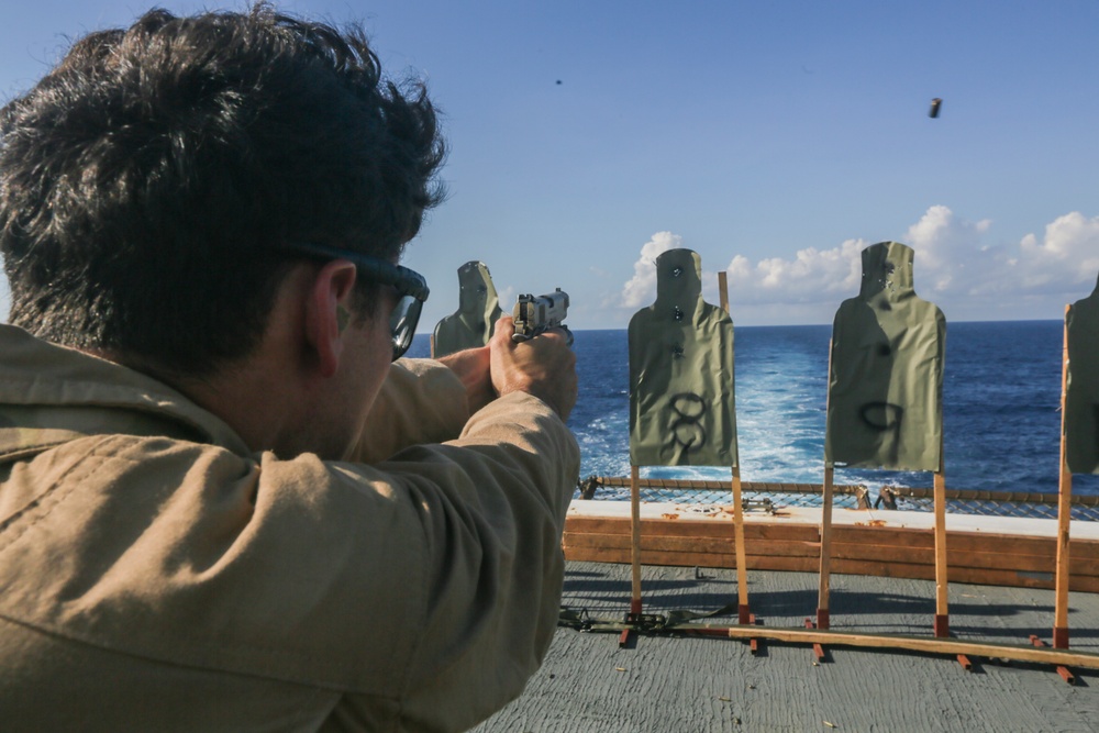 US Marines shoot for perfection at sea