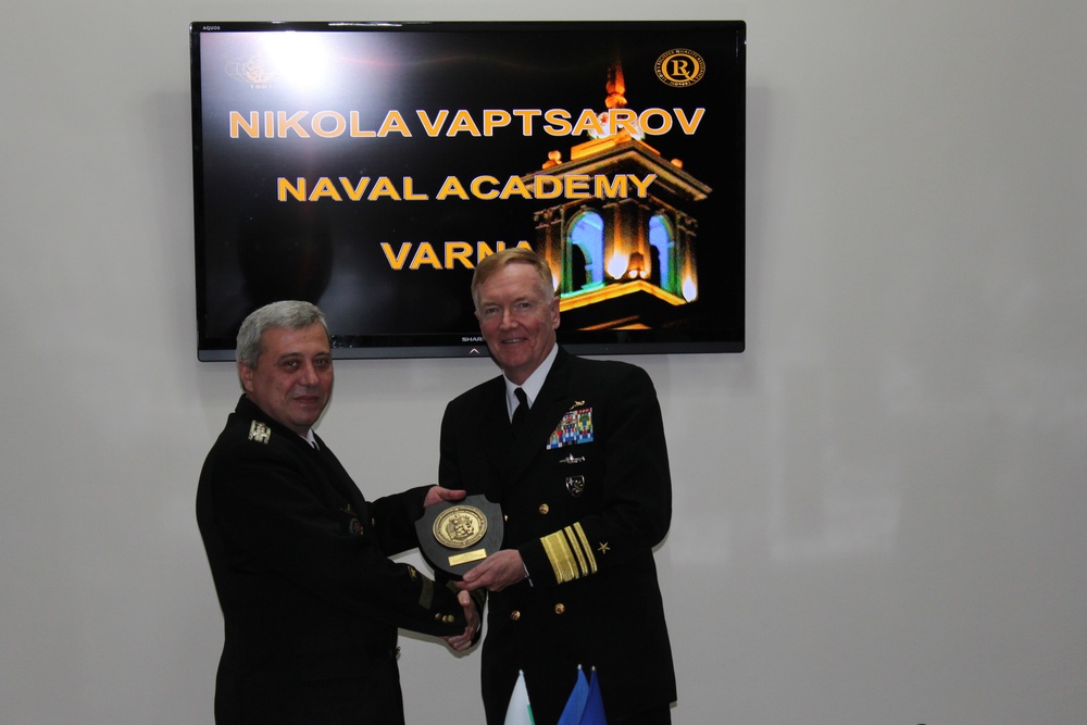 6th Fleet commander visits Bulgaria