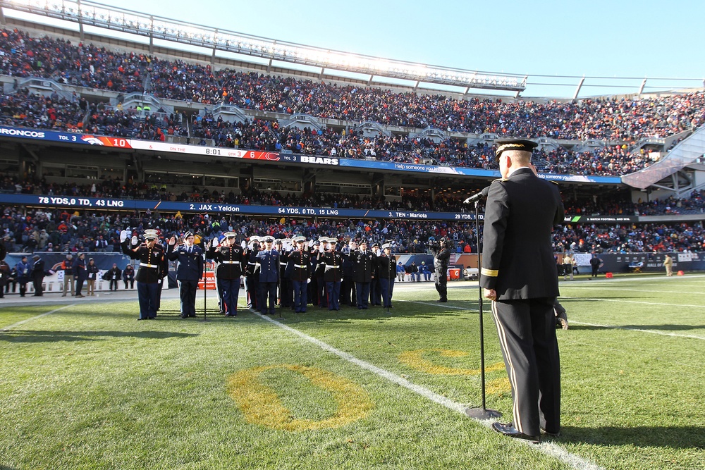 Service members receive honor during Chicago Bears Veterans Day game