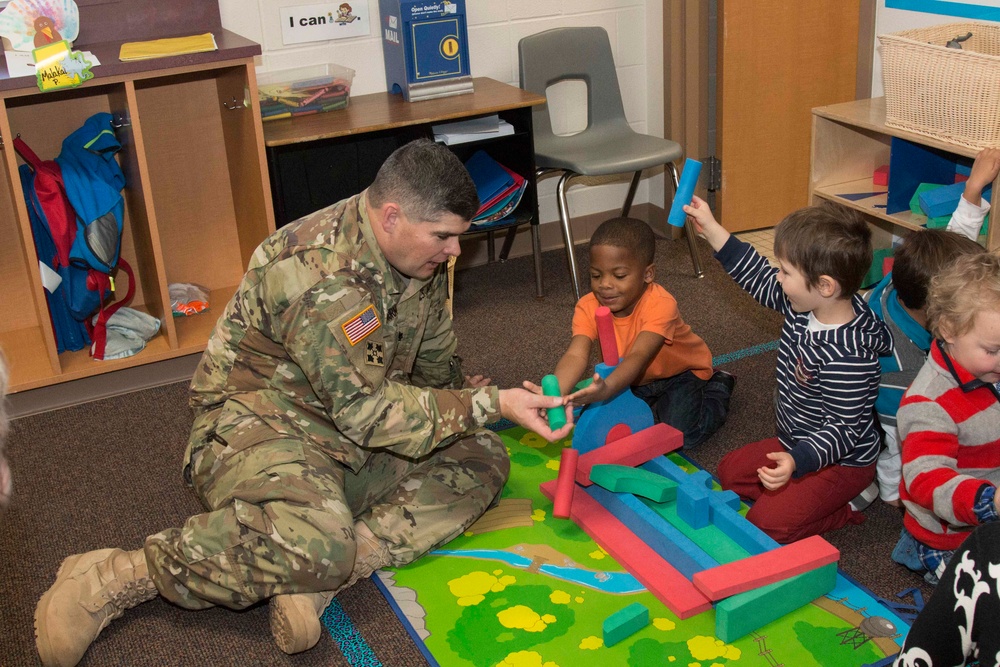Army Chief of Staff’s wife visits Meadows Elementary