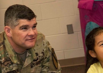 Army Chief of Staff’s wife visits Meadows Elementary