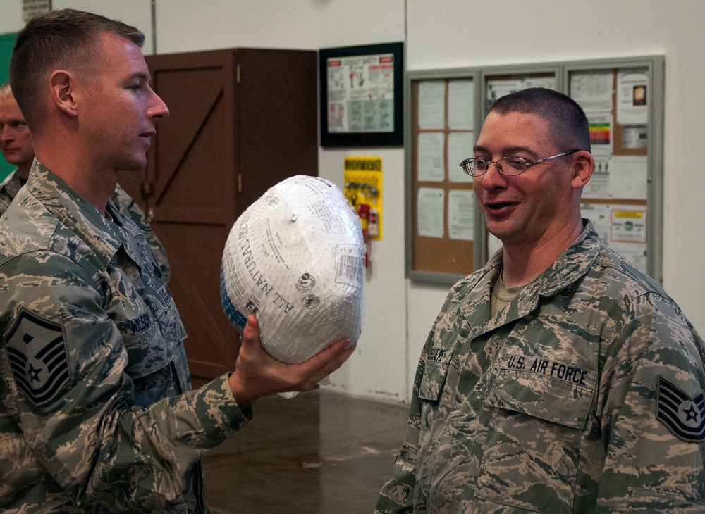 FSC delivers Thanksgiving baskets to Airmen