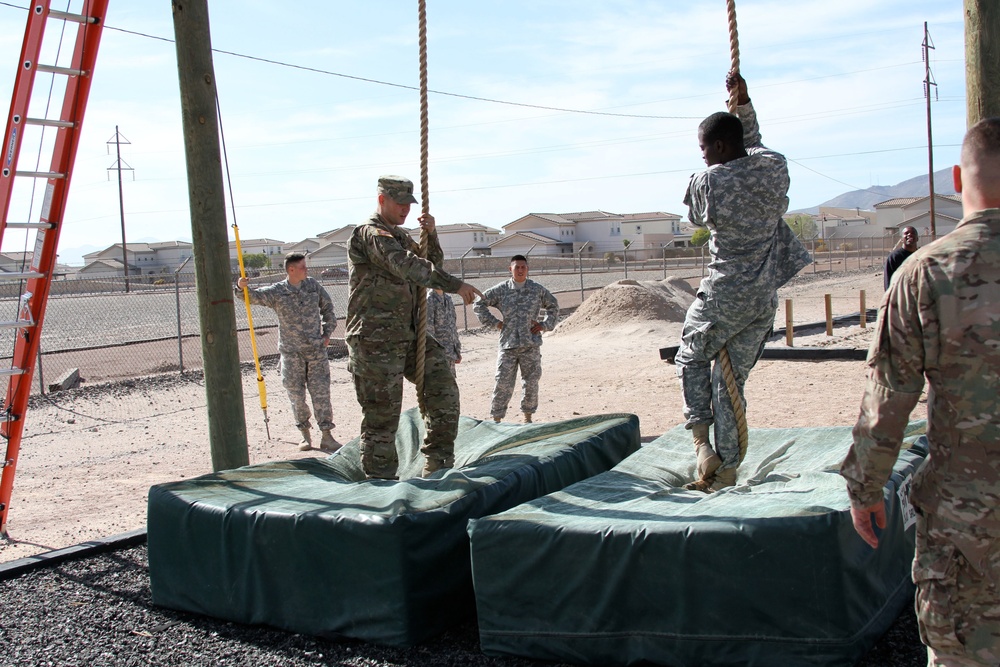 4-27 ‘mix up’ PT with air assault course obstacles