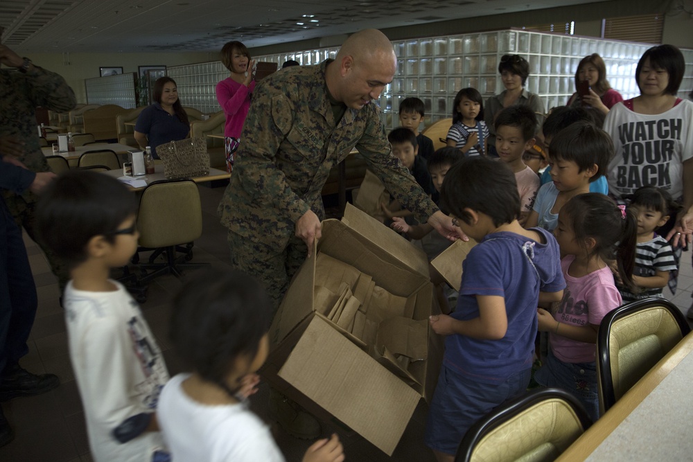 Okinawa residents tour chow hall, flight line on MCAS Futenma