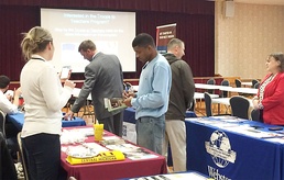 Career and education expo helps Marines, Soldiers, family prepare for the future