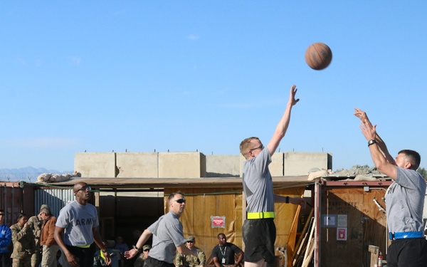 10th Mountain Thanksgiving hoops