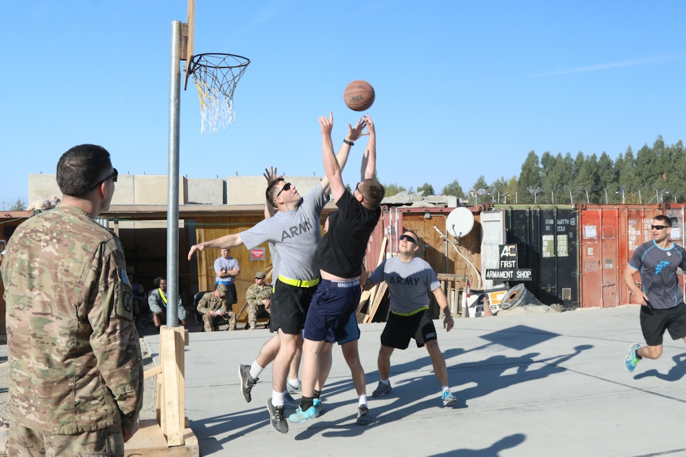 10th Mountain Thanksgiving hoops