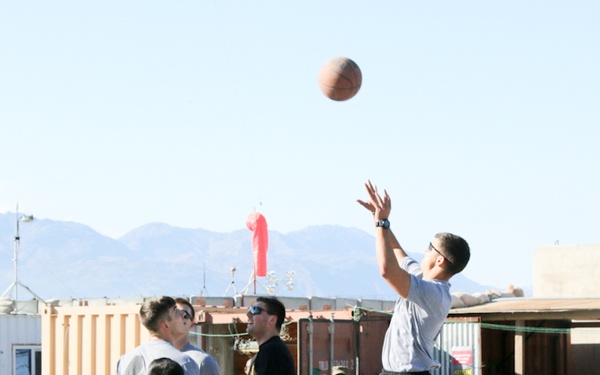10th Mountain Thanksgiving hoops