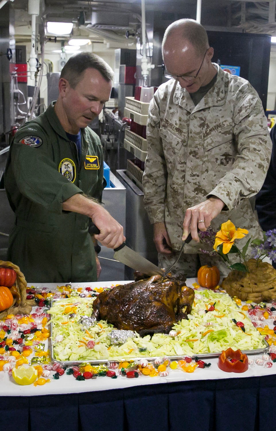 Service members celebrate Thanksgiving at sea