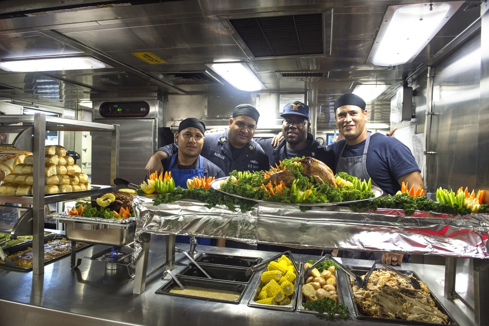 Thanksgiving abaord USS Fort Worth (LCS 3)