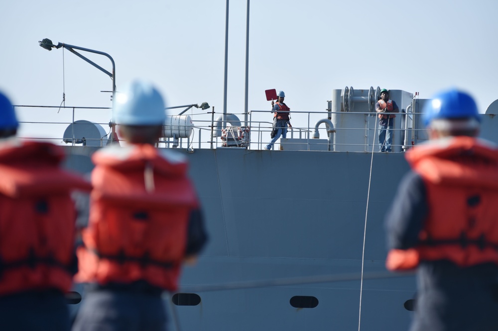 USS Ross replenishment at sea