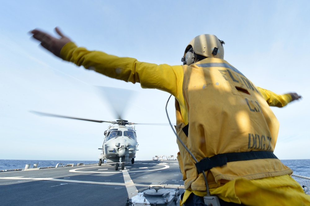 USS Ross sailors conduct flight quarters