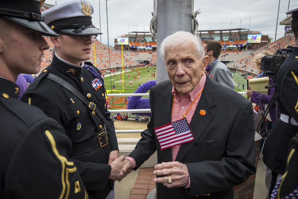 WWII veteran receives honor before Clemson Tigers game