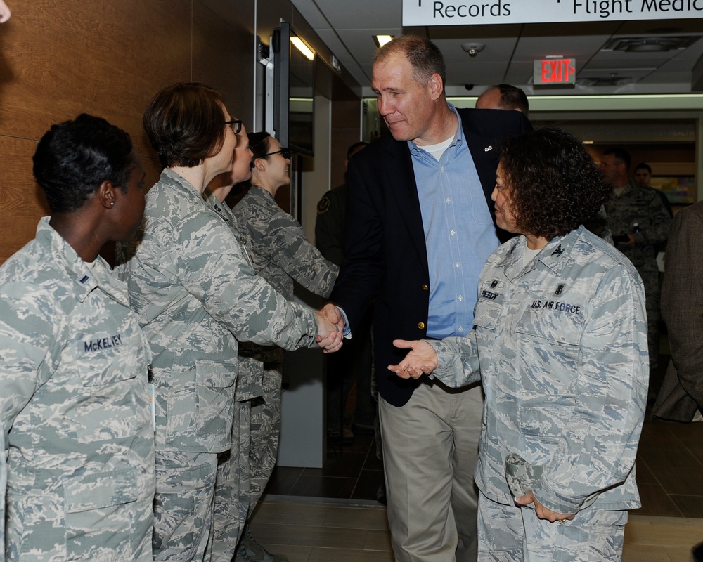 Congressman's visit to Columbus AFB, Miss.