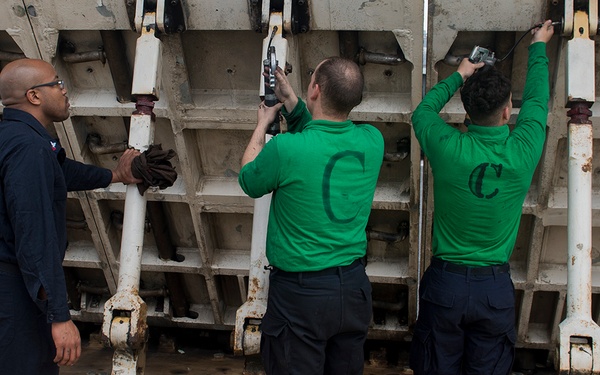 USS George Washington activity in Rio de Janeiro