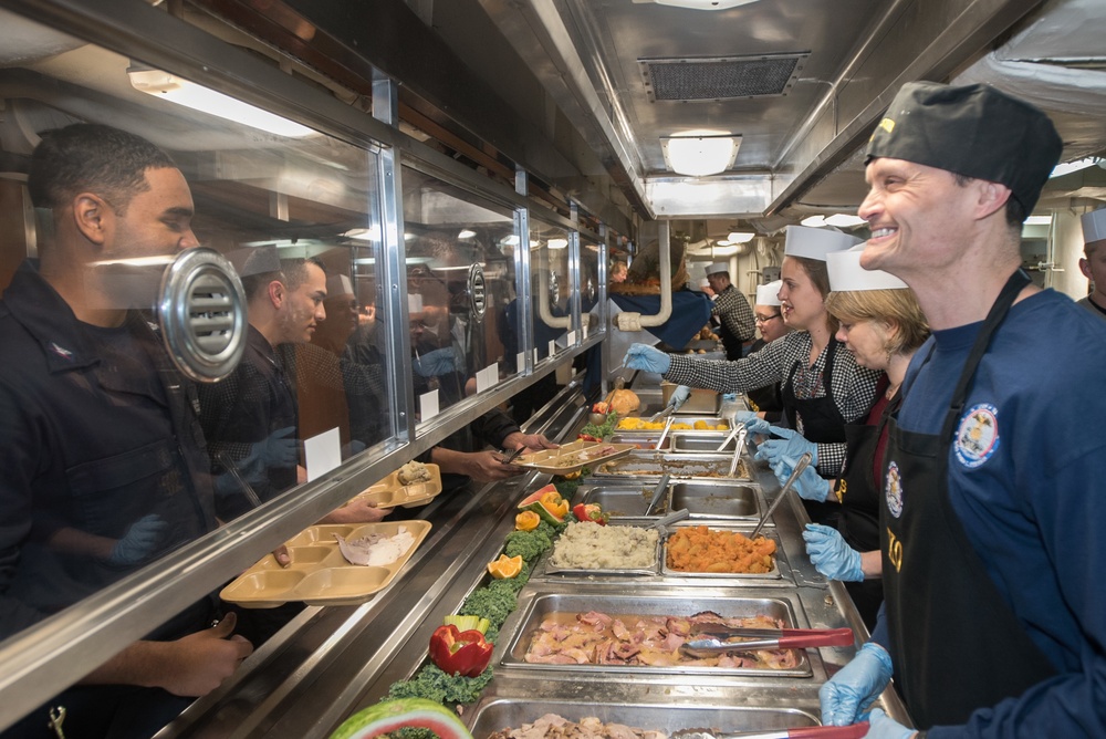 USS John C. Stennis Thanksgiving meal