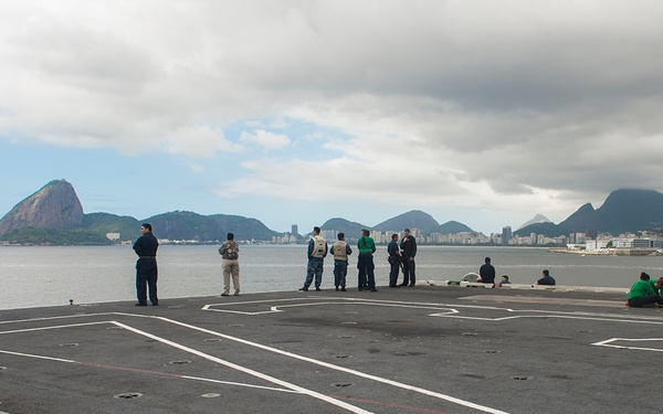 USS George Washington activity in Rio de Janeiro
