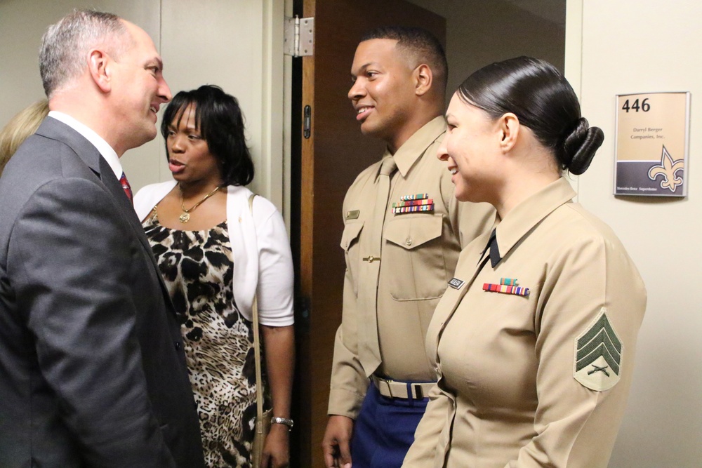 Marines meet Louisiana Governor-Elect John Bel Edwards