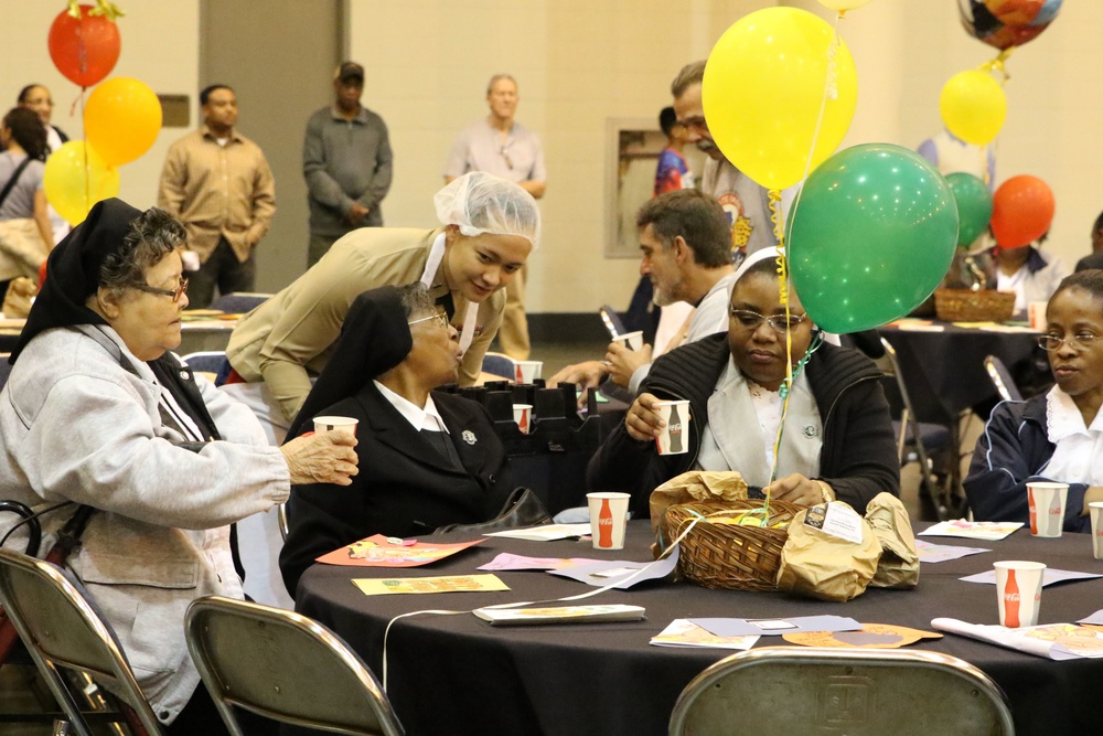 Marines give back at New Orleans Sheriff Department’s Annual Thanksgiving Feast