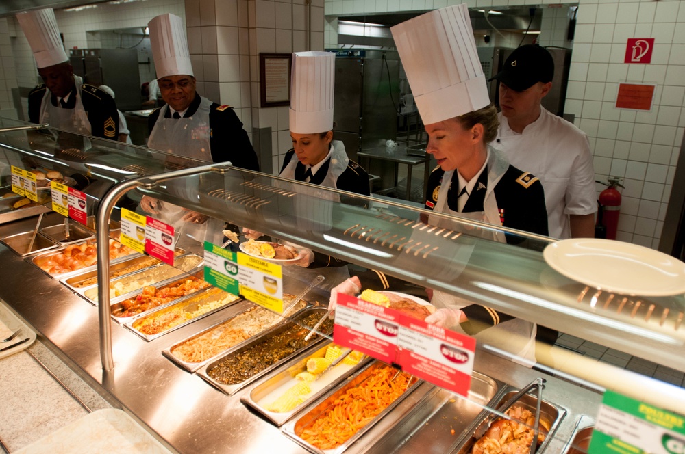 30th Medical Brigade serving Thanksgiving lunch at Kleber Kaserne DAFC, Germany