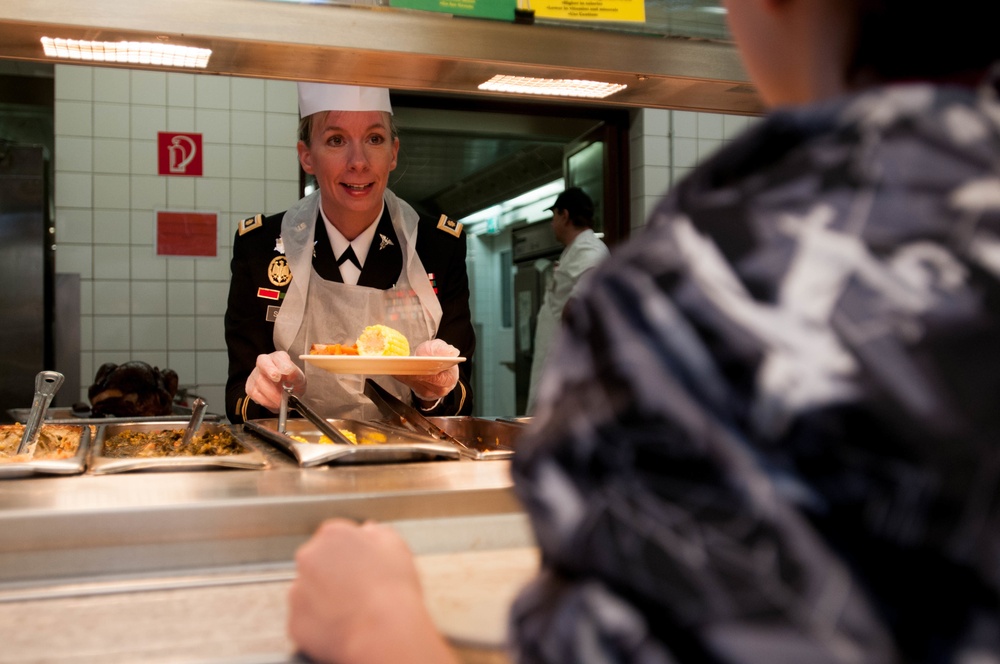 30th Medical Brigade serving Thanksgiving lunch at Kleber Kaserne DAFC, Germany