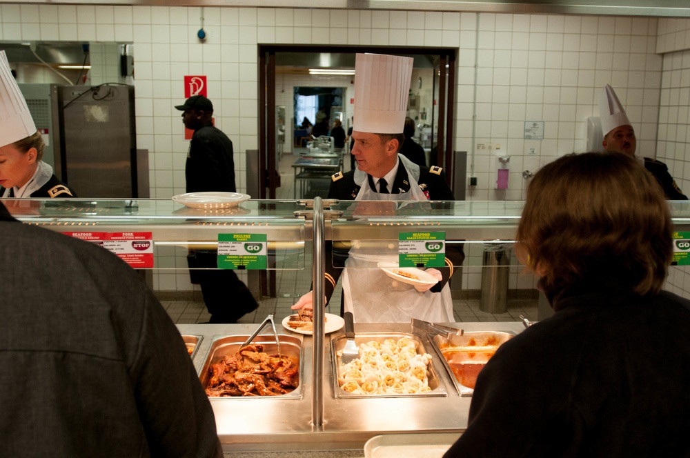 30th Medical Brigade serving Thanksgiving lunch at Kleber Kaserne DAFC, Germany