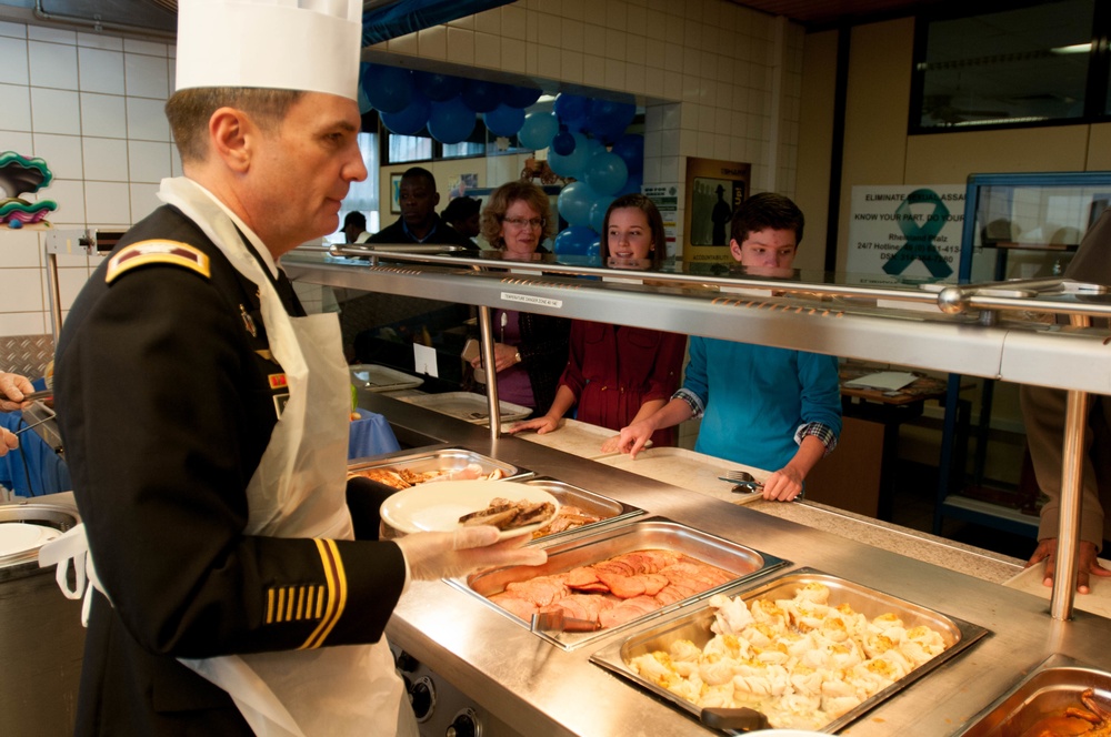 30th Medical Brigade serving Thanksgiving lunch at Kleber Kaserne DAFC, Germany