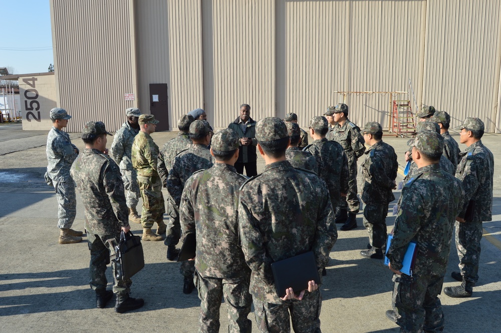 Suwon Air Base hosts ROK AMDC visit