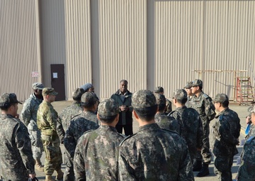 Suwon Air Base hosts ROK AMDC visit