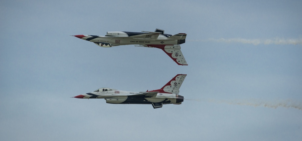 Niagara Falls Air Reserve Station hosts air show