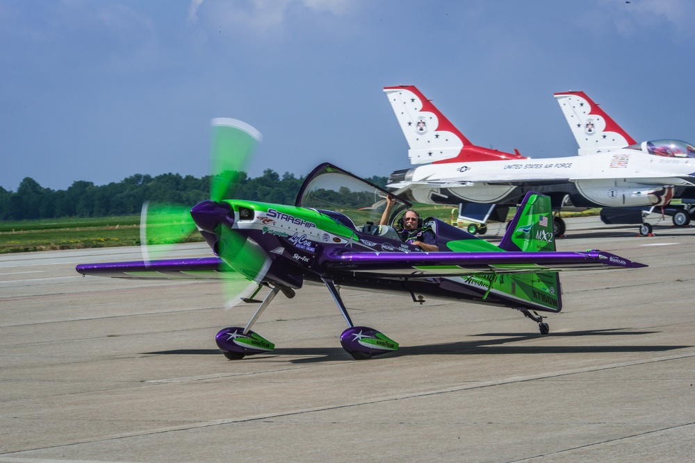 DVIDS Images Niagara Falls Air Reserve Station hosts air show