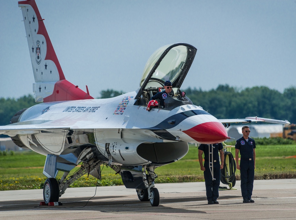 Niagara Falls Air Reserve Station hosts air show